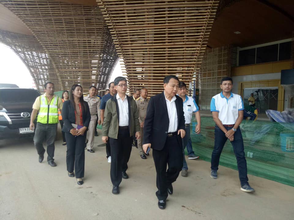 ลงพื้นที่ตรวจความคืบหน้าการก่อสร้างสนามบินอำเภอเบตง...