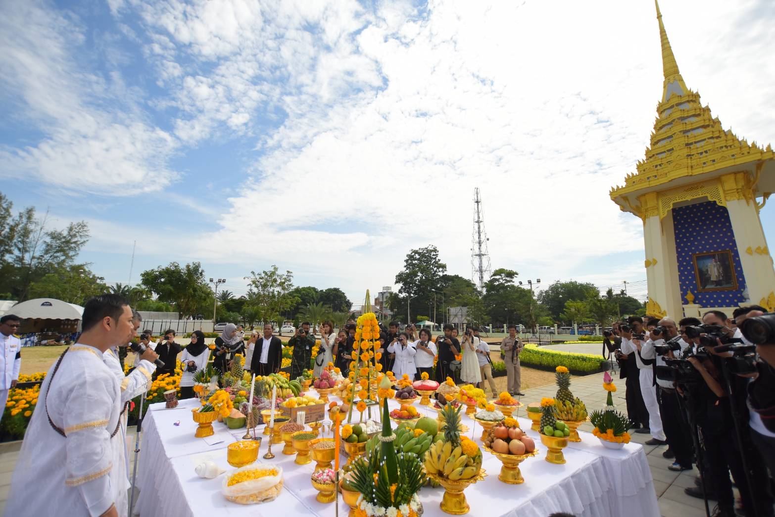 จังหวัดยะลาจัดพิธีบวงสรวงพระเมรุมาศจำลอง