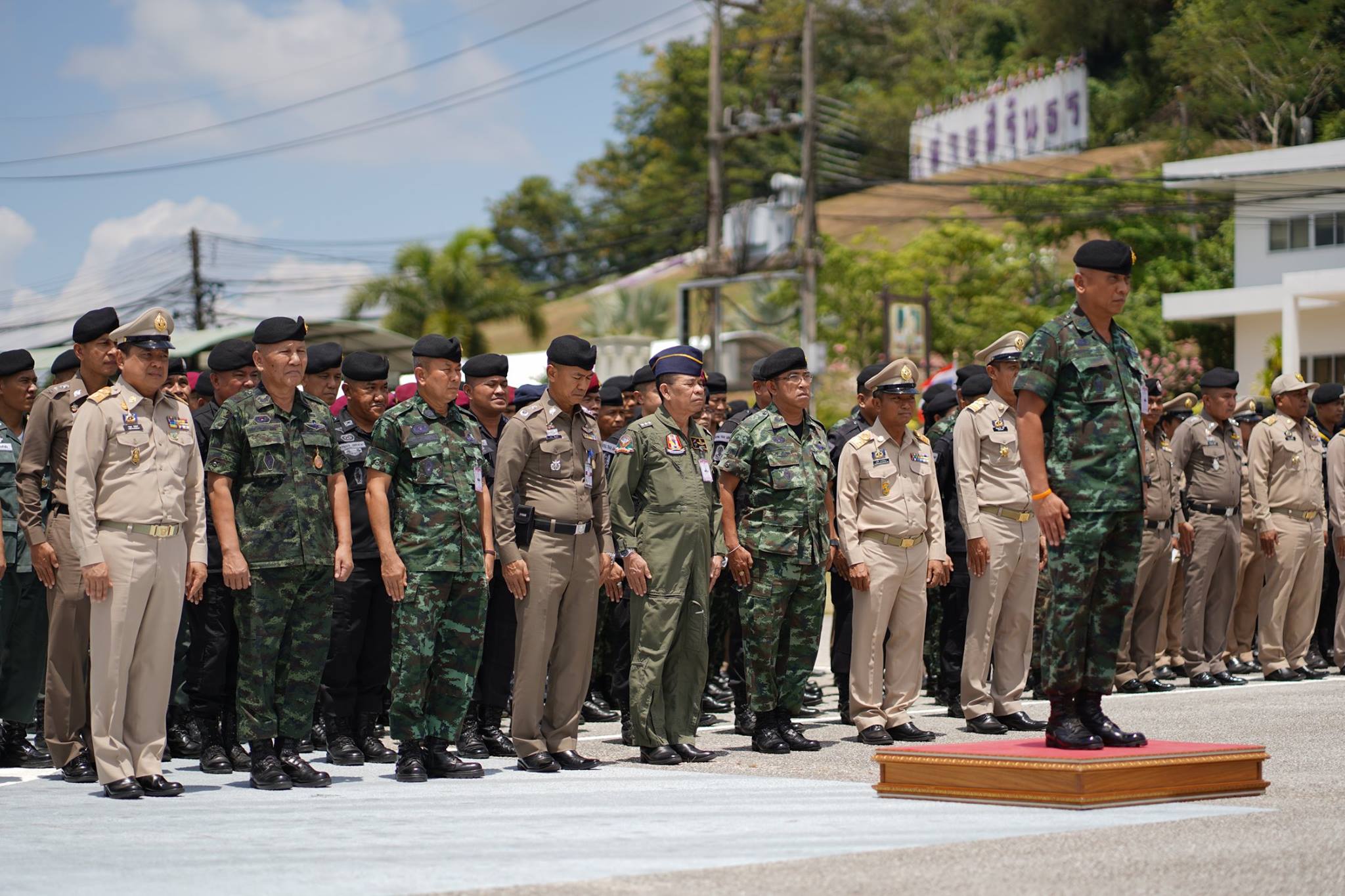 ร่วมพิธีบรรจุศพและส่งศพอาสาสมัครทหารพราน...