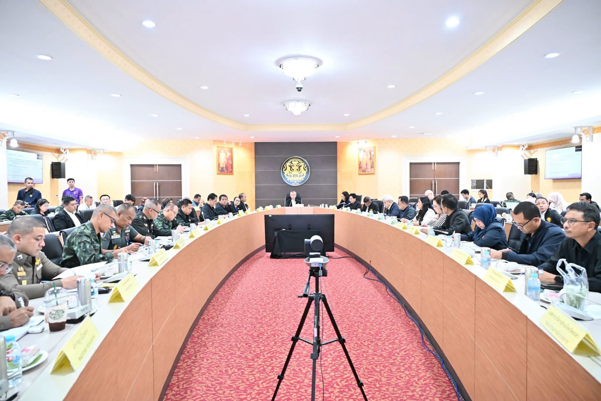 ศูนย์อำนวยการบริหารจังหวัดชายแดนภาคใต้(ศอ.บต.)￼ ประชุมคณะกรรมการอำนวยการและคณะทำงานเตรียมการรับเสด็จฯ สมเด็จพระกนิษฐาธิราชเจ้า กรมสมเด็จพระเทพรัตนราชสุดาฯ สยามบรมราชกุมารี